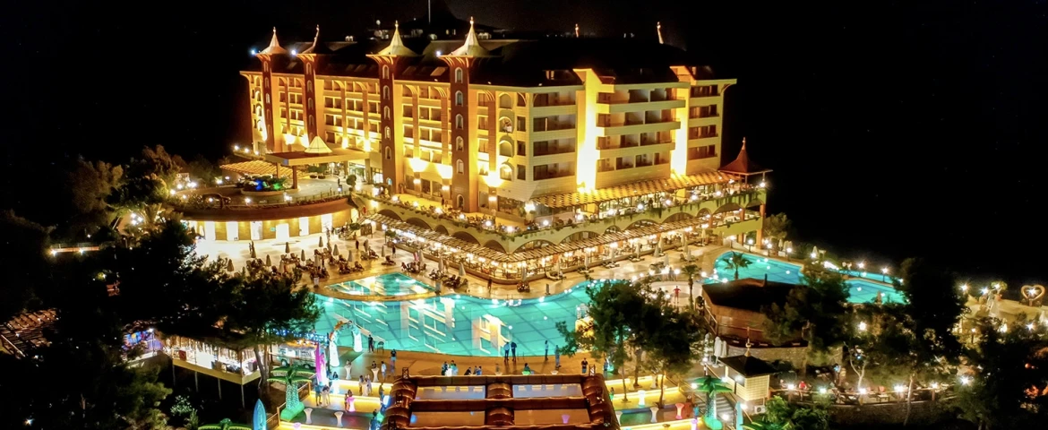 Utopia World Hotel