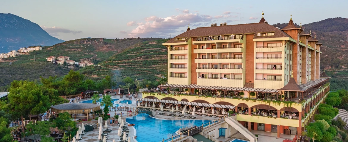 Utopia World Hotel