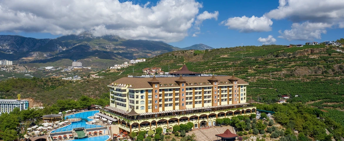 Utopia World Hotel
