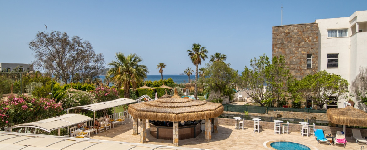 Tiana Beach Resort