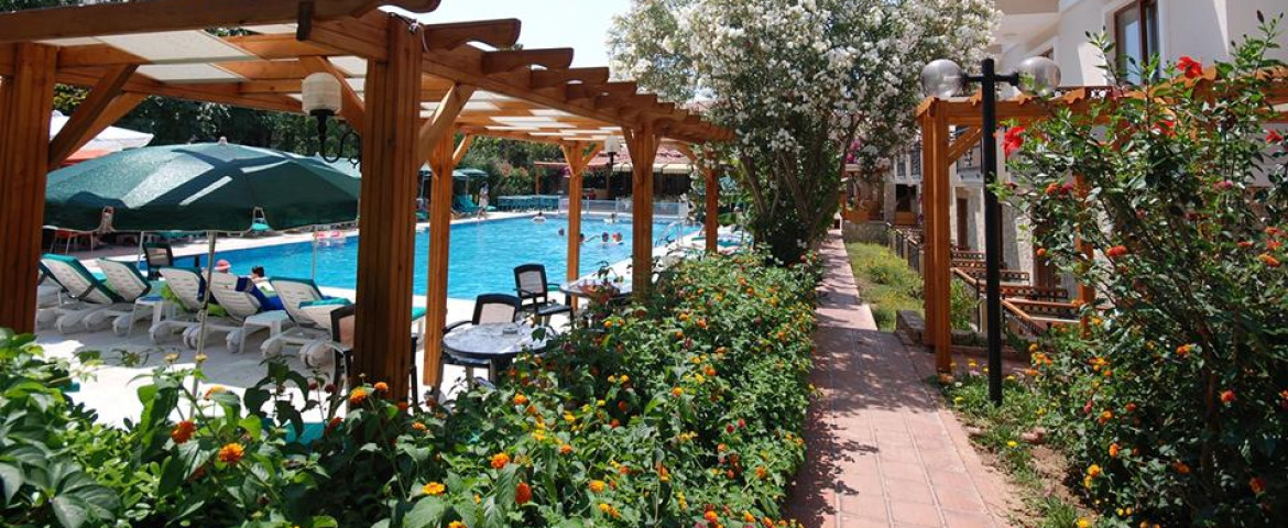 Perdikia Beach Hotel