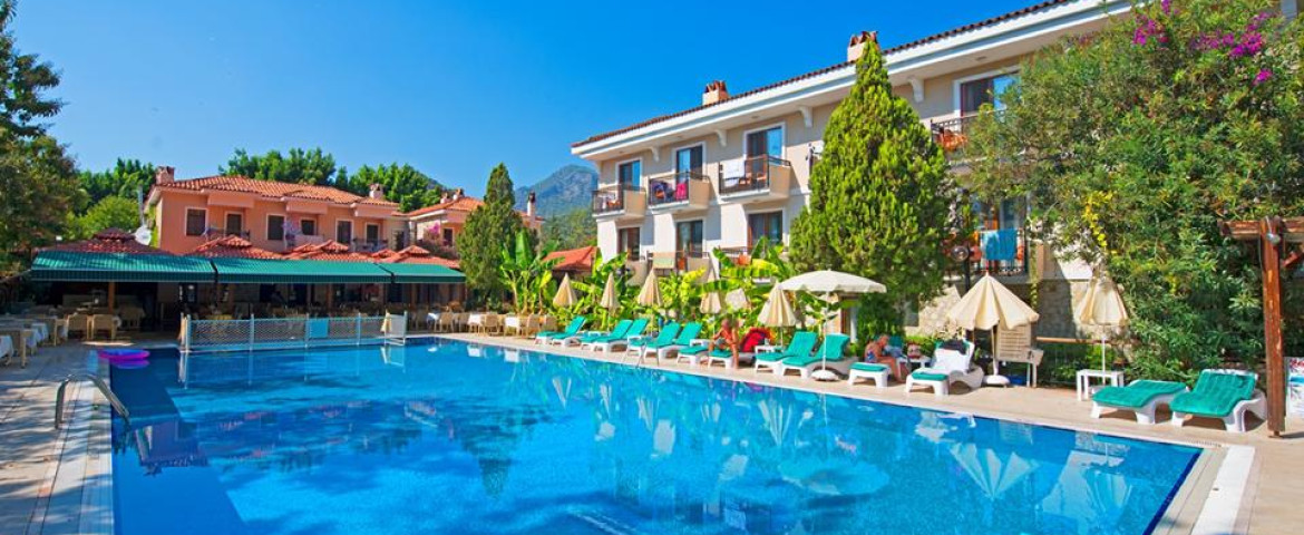 Perdikia Beach Hotel
