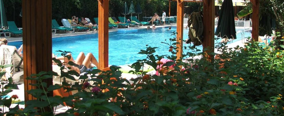 Perdikia Beach Hotel