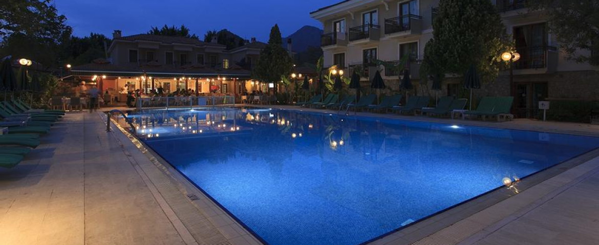 Perdikia Beach Hotel
