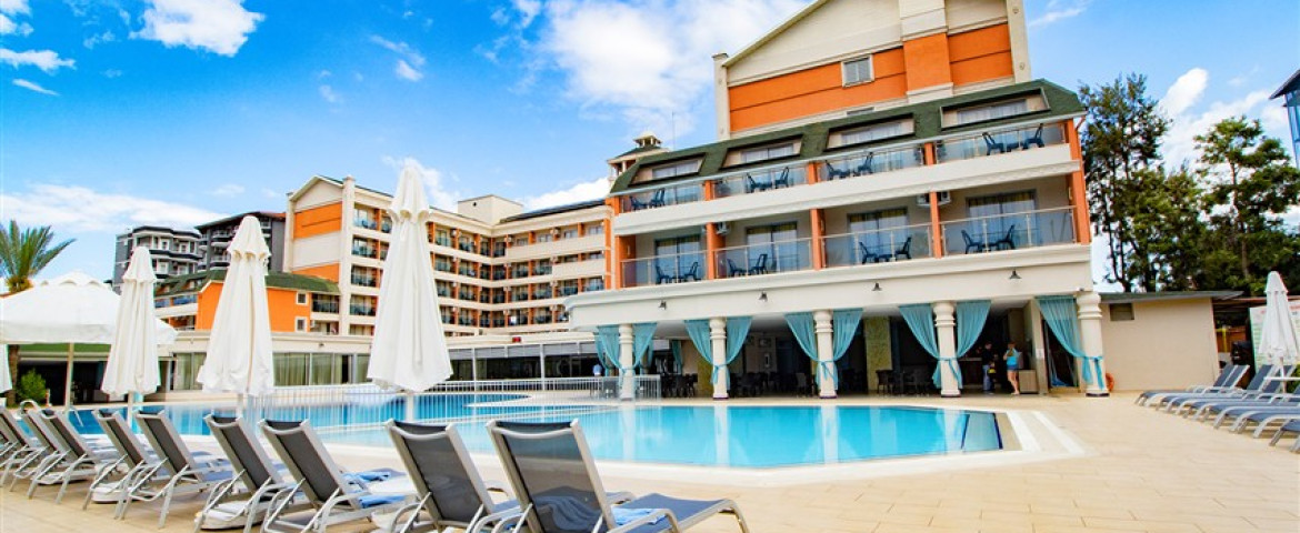 İnsula Resort & Spa