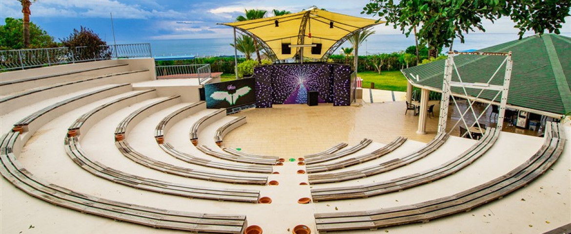 İnsula Resort & Spa
