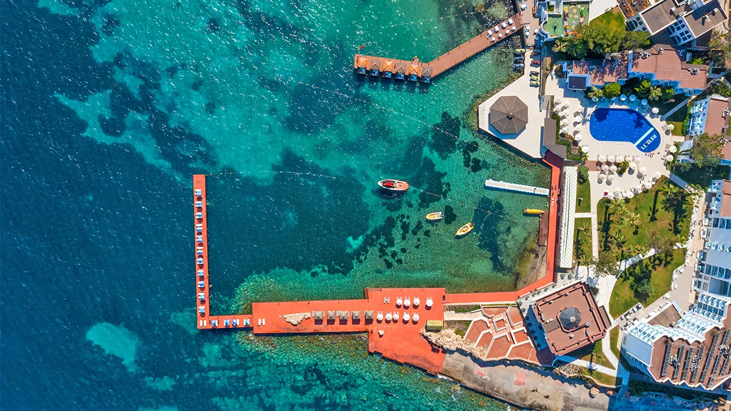 Le Bleu Hotel & Resort