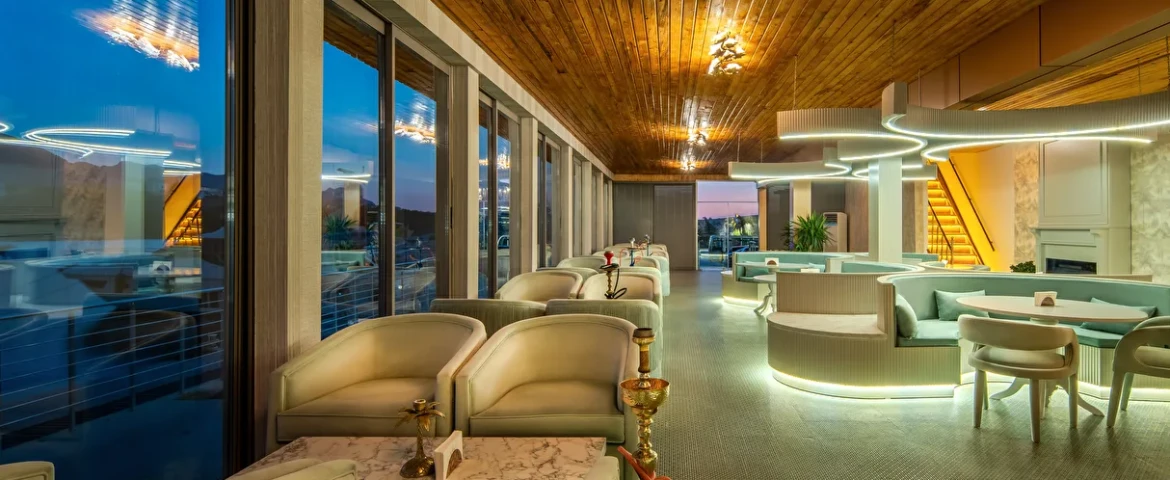 Les Ambassadeurs Hotel & Casino