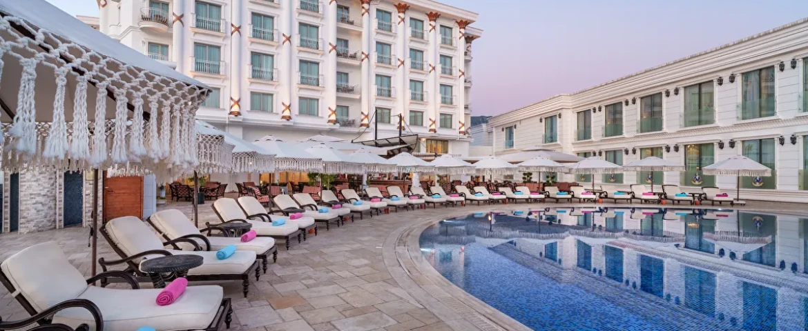Les Ambassadeurs Hotel & Casino