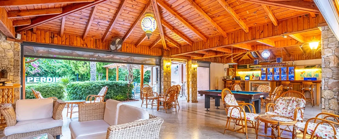 Perdikia Beach Hotel