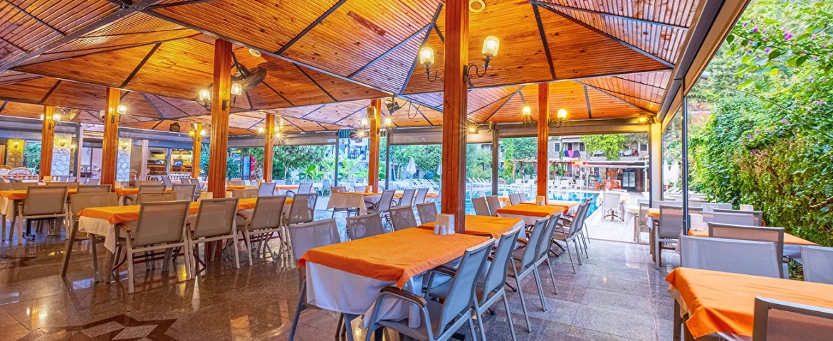 Perdikia Beach Hotel