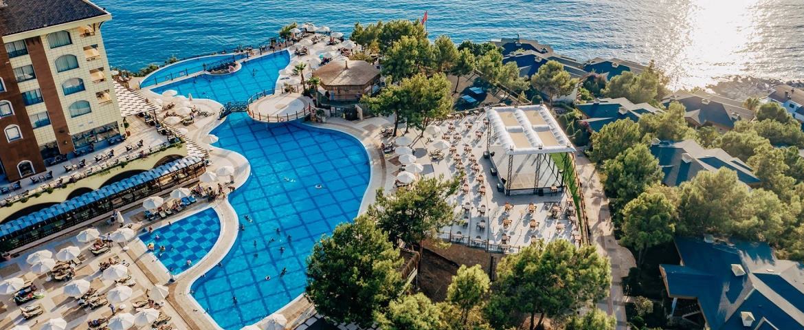 Utopia World Hotel