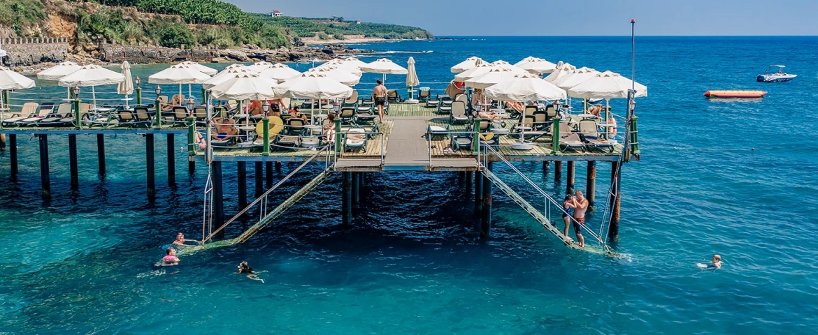 Utopia World Hotel