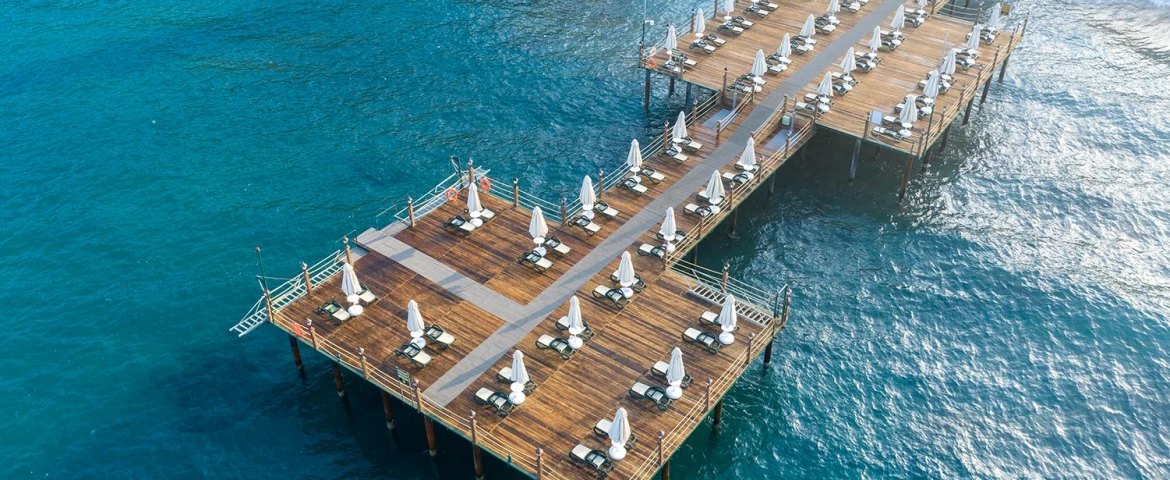 Utopia World Hotel