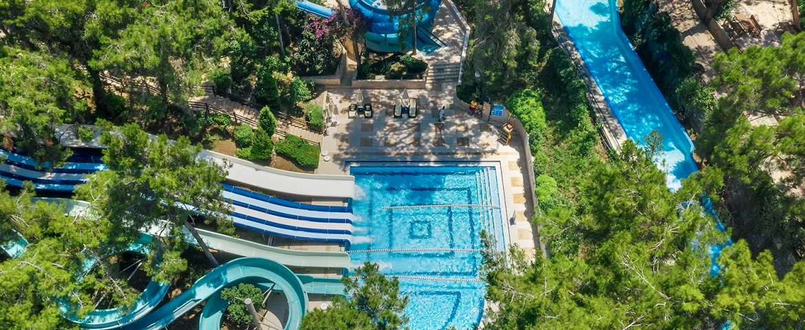 Utopia World Hotel