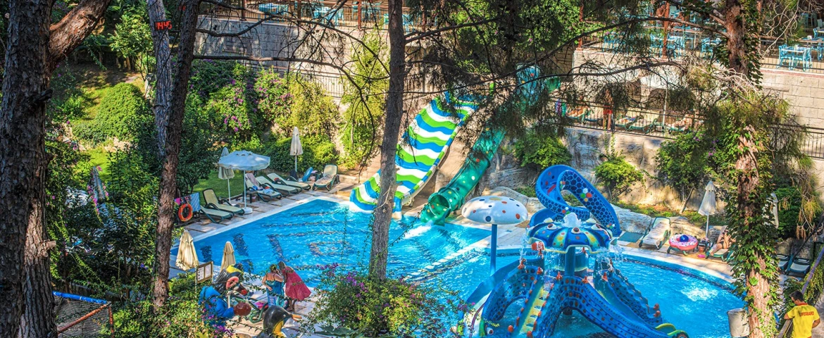 Utopia World Hotel