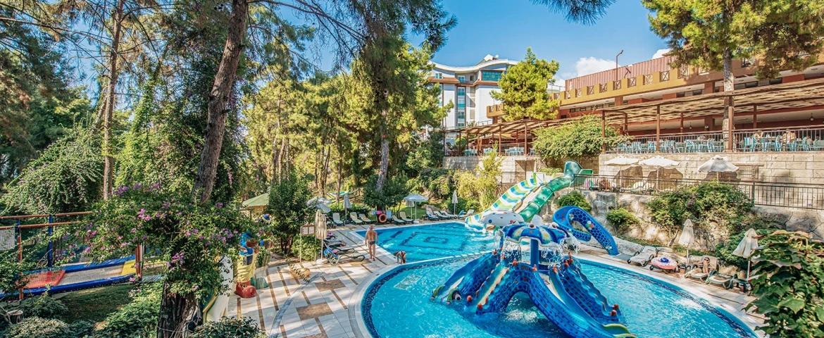 Utopia World Hotel