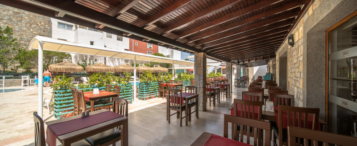 Tiana Beach Resort