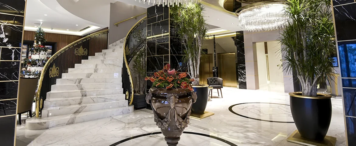 Rocks Hotel & Casino