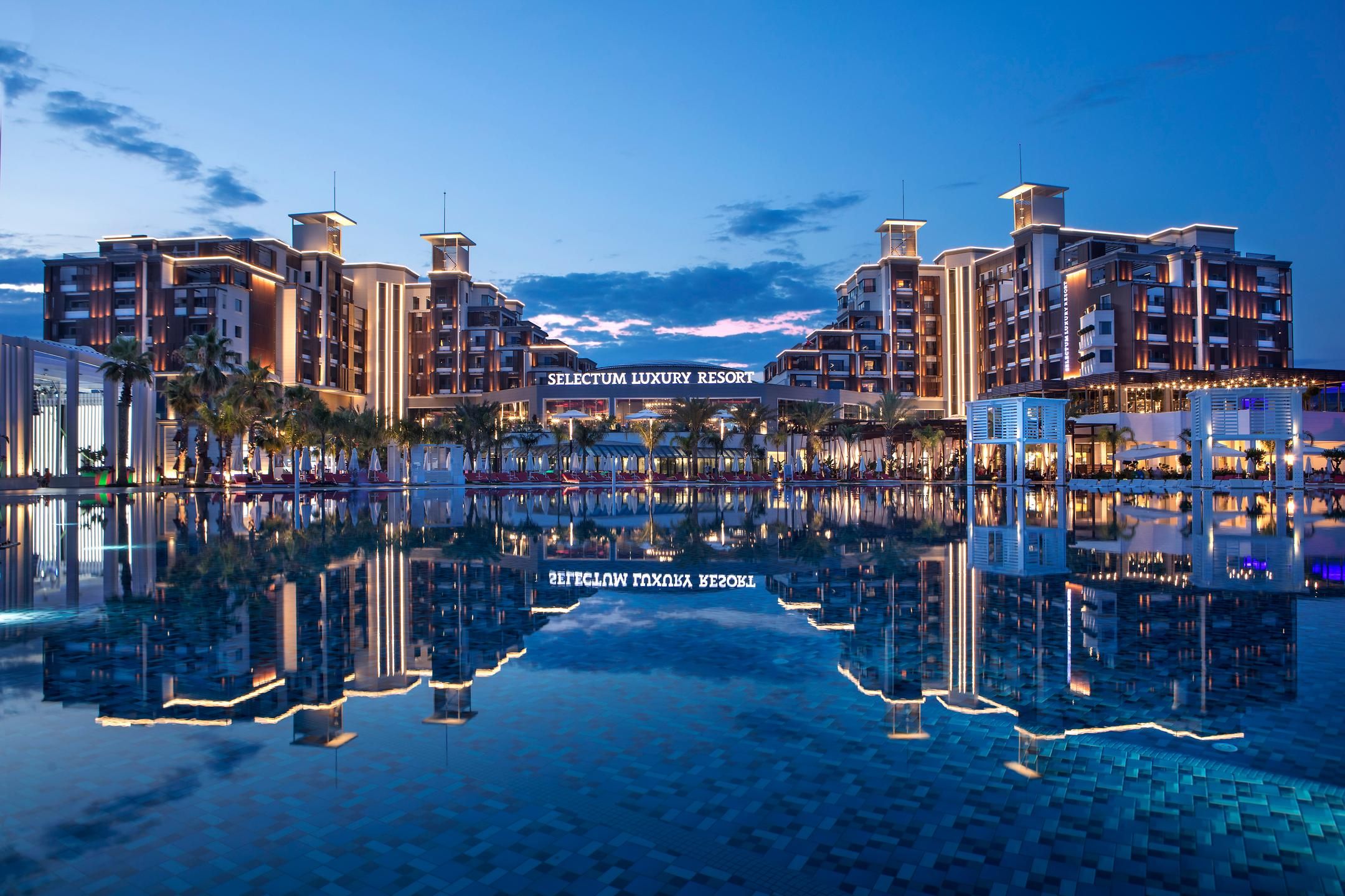 SELECTUM LUXURY RESORT