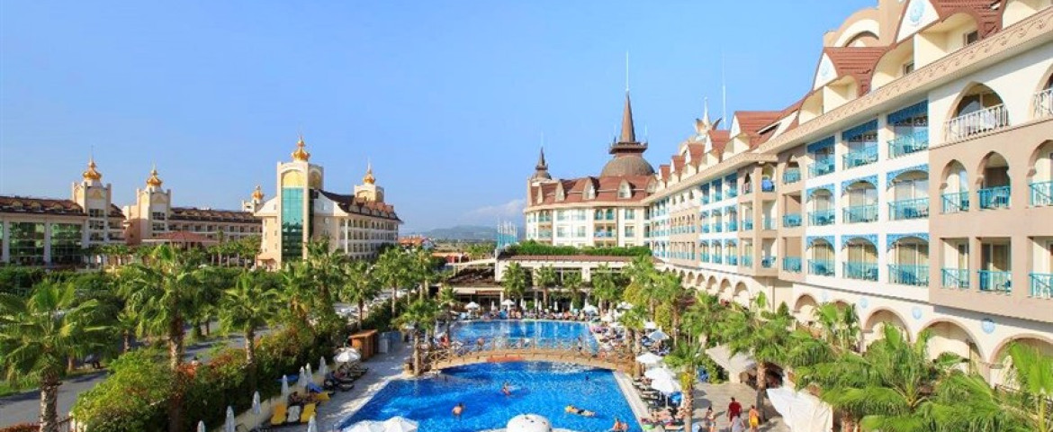 Side Crown Palace Hotel