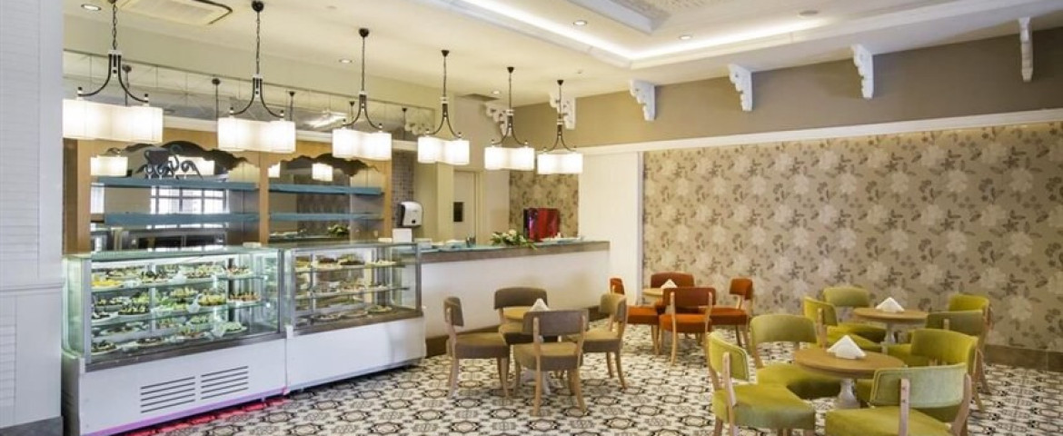 Side Crown Serenity Hotel