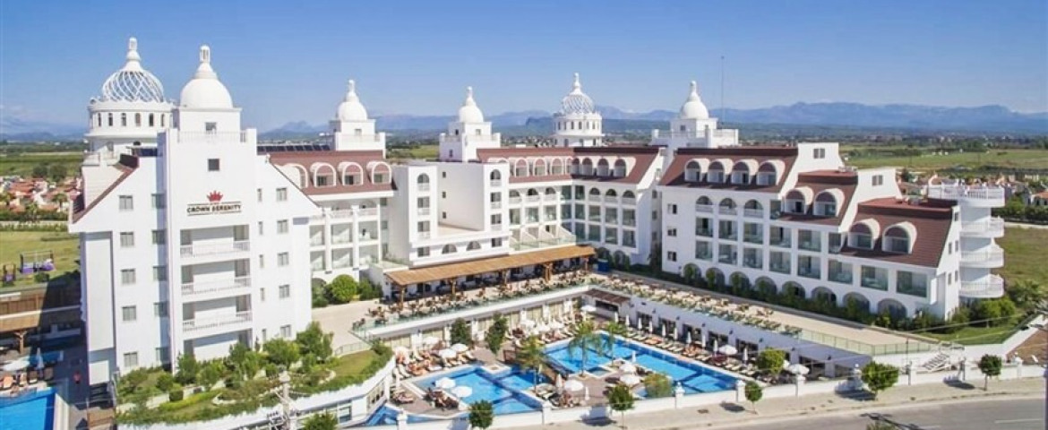Side Crown Serenity Hotel