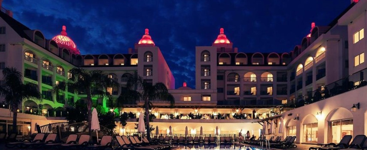 Side Crown Serenity Hotel