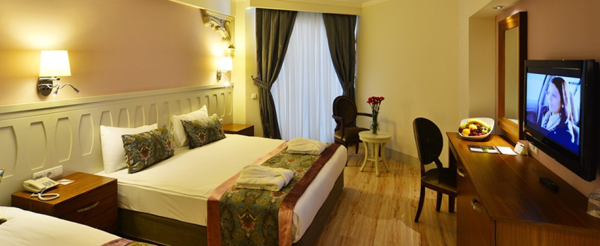 Side Crown Serenity Hotel