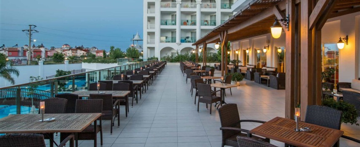 Side Crown Serenity Hotel