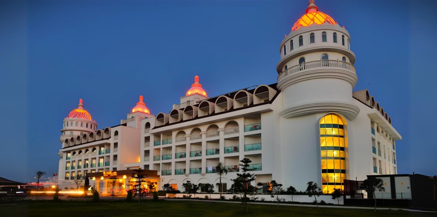 Side Crown Serenity Hotel