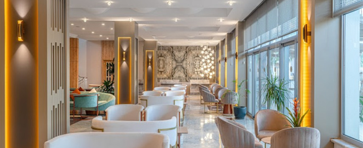 Side Crown Serenity Hotel