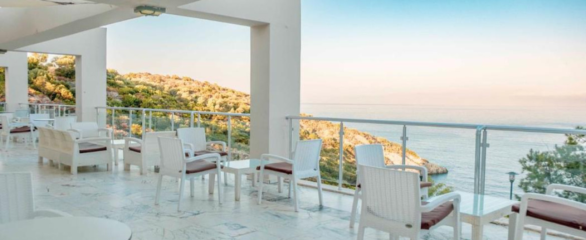 Ladonia Hotels Adakule