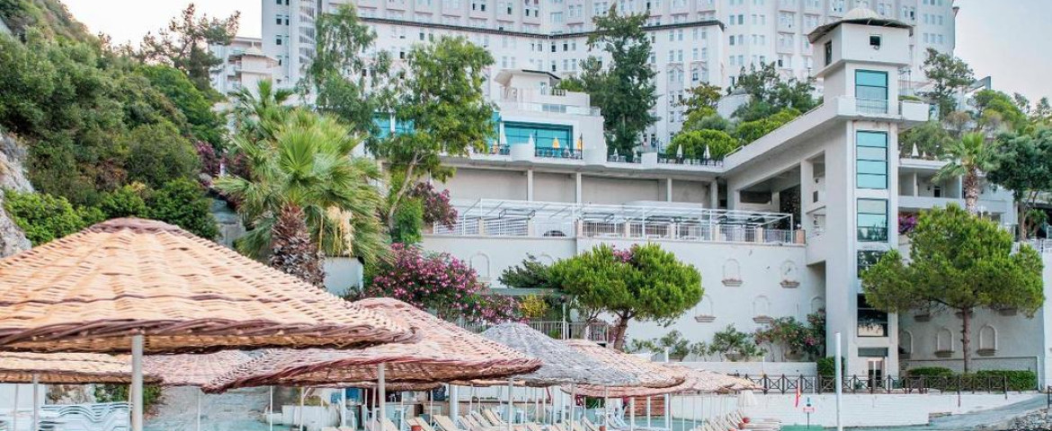 Ladonia Hotels Adakule