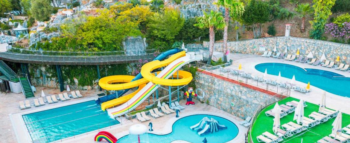Ladonia Hotels Adakule