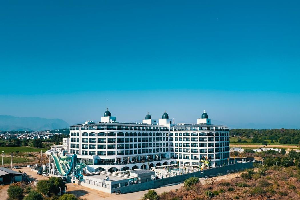 Side Moon Palace Hotel