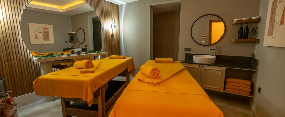 Side Moon Palace Hotel
