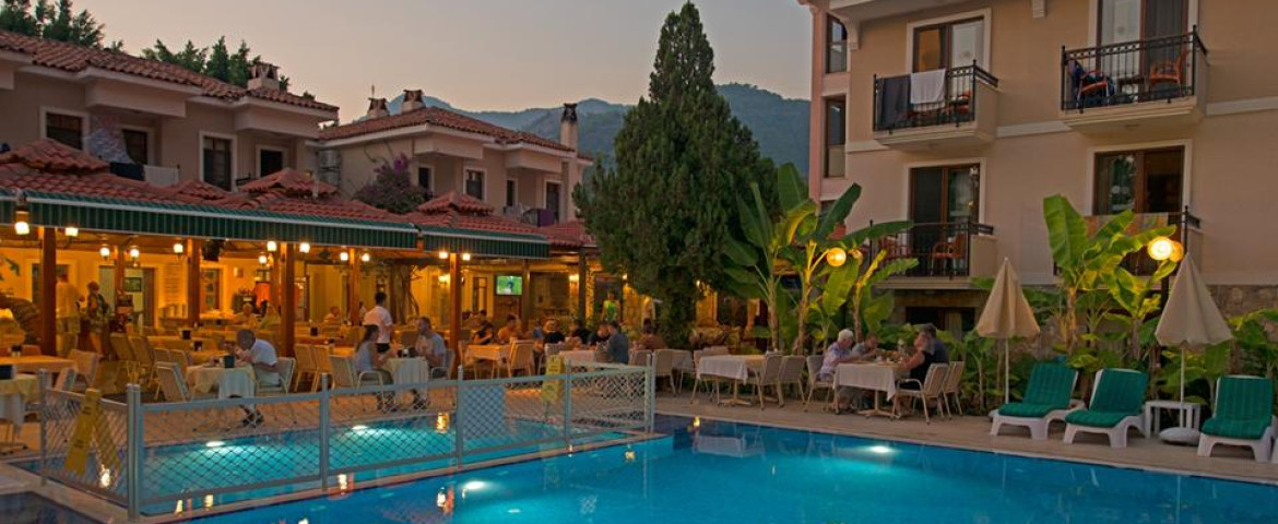 Perdikia Beach Hotel