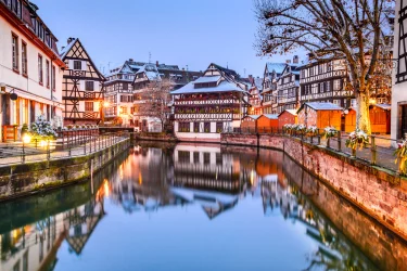 Noel Pazarları Almanya Fransa İsviçre Turu Thy İle Ekstra Turlar Dahil / 3 Gece Otel Konaklamalı / İstanbul Çıkışlı / Frankfurt Gidiş / 2027