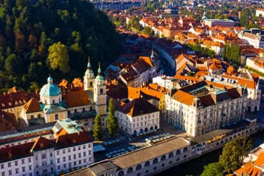 Promosyon Slovenya Macaristan Avusturya Şaheserleri Hallstat Parndorf Outlet Turu Otobüs İle / 3 Gece Otel Konaklamalı / İstanbul Çıkışlı
