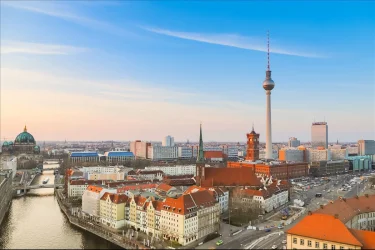 Grand Berlin Nurnberg Prag Turu Sunekspress İle Ekstra Turlar Dahil / 4 Gece Otel Konaklamalı / Antalya Çıkışlı / 2027